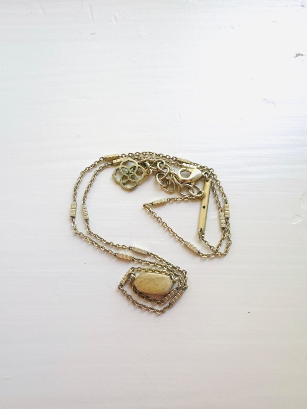 Retired Kendra Scott Gold Minimalist Hexagon Pendant Necklace - Picture 3 of 3